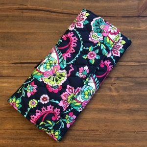 NWOT Vera Bradley Trifold Wallet in Petals Paisley